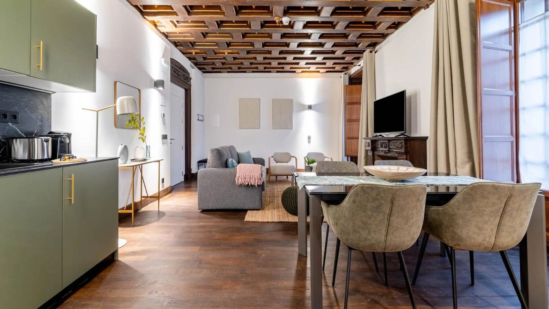 Apartamento Limehome Vitoria Palacio De Los Alava-Velasco Espanha