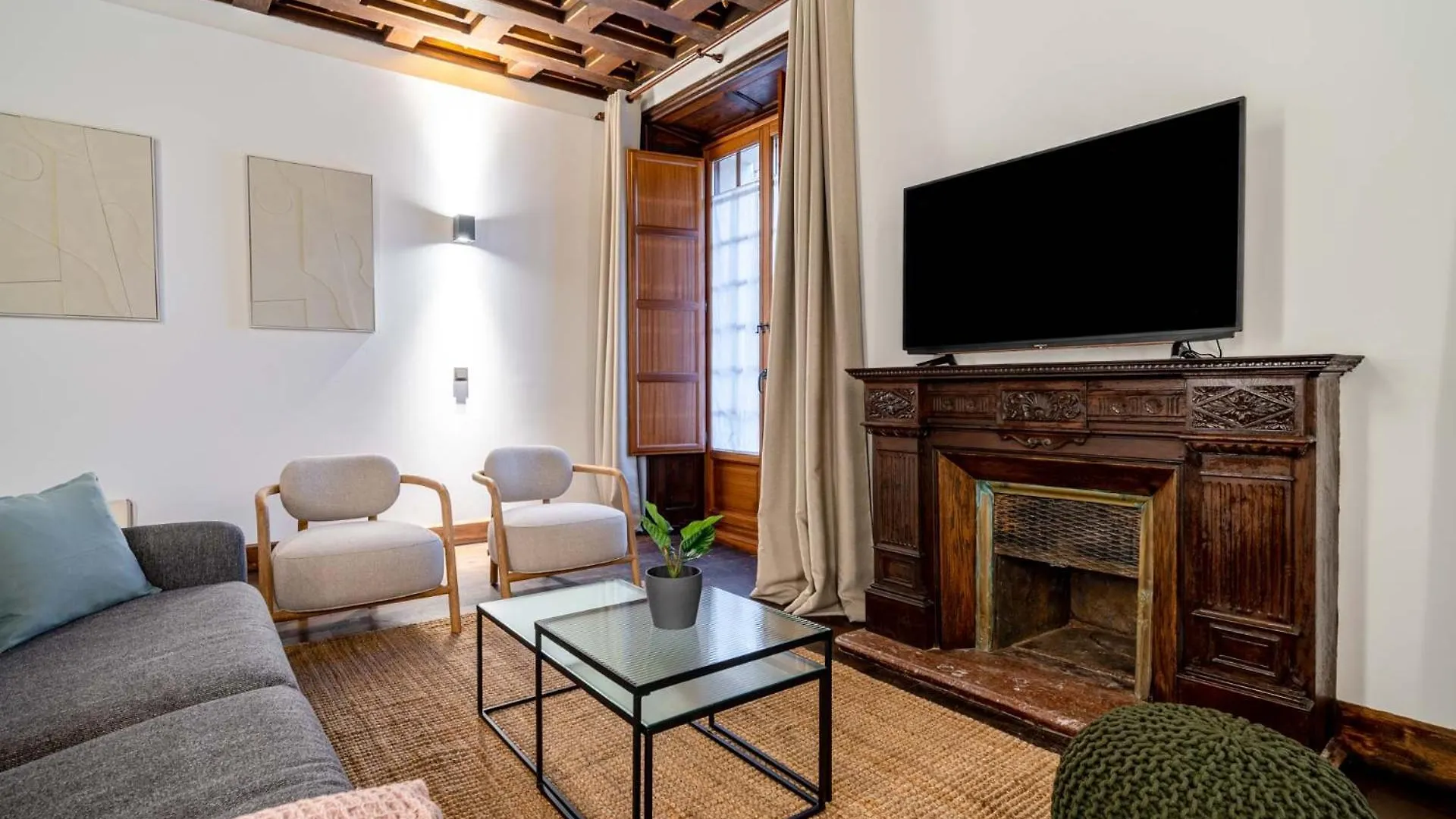 Limehome Vitoria Palacio De Los Alava-Velasco Vitoria-Gasteiz
