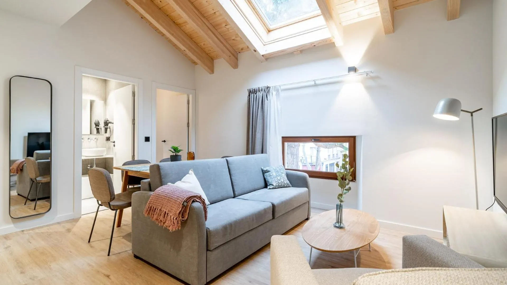 Apartamento Limehome Vitoria Palacio De Los Alava-Velasco