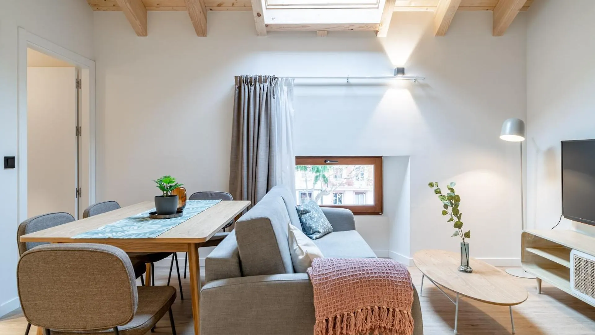 Apartamento Limehome Vitoria Palacio De Los Alava-Velasco Espanha