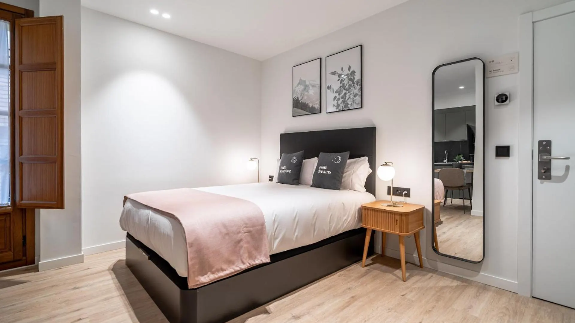 Limehome Vitoria Palacio De Los Alava-Velasco Vitoria-Gasteiz