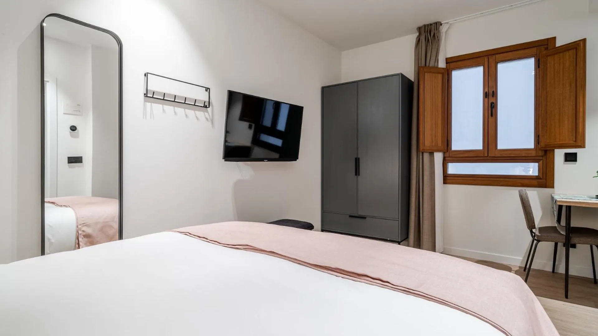 Apartamento Limehome Vitoria Palacio De Los Alava-Velasco