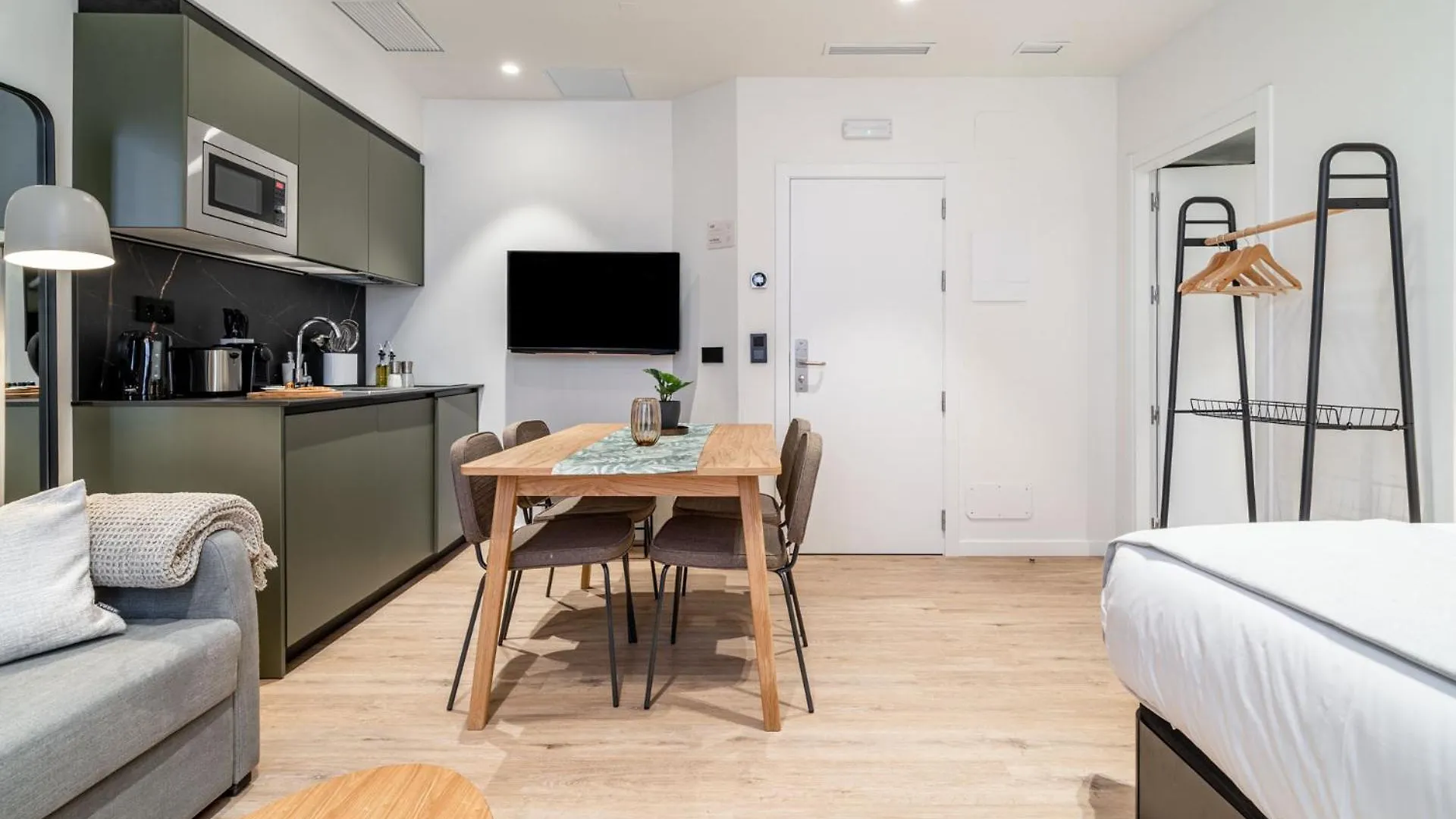 Limehome Vitoria Palacio De Los Alava-Velasco Apartment